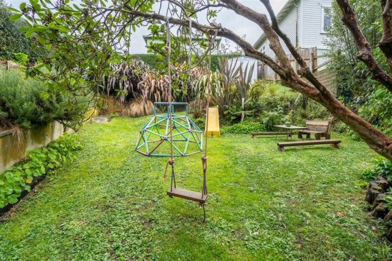 Photo of property in 25 Forfar Street, Clyde Hill, Dunedin, 9011