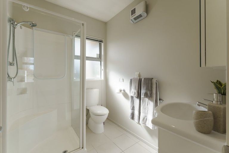 Photo of property in 2/12 Mounter Avenue, Northwood, Christchurch, 8051