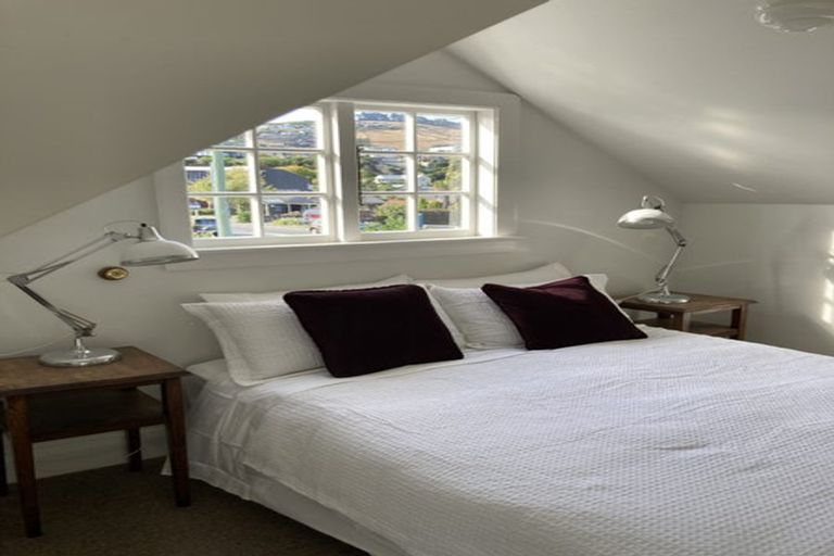 Photo of property in 81 Main Road, Redcliffs, Christchurch, 8081