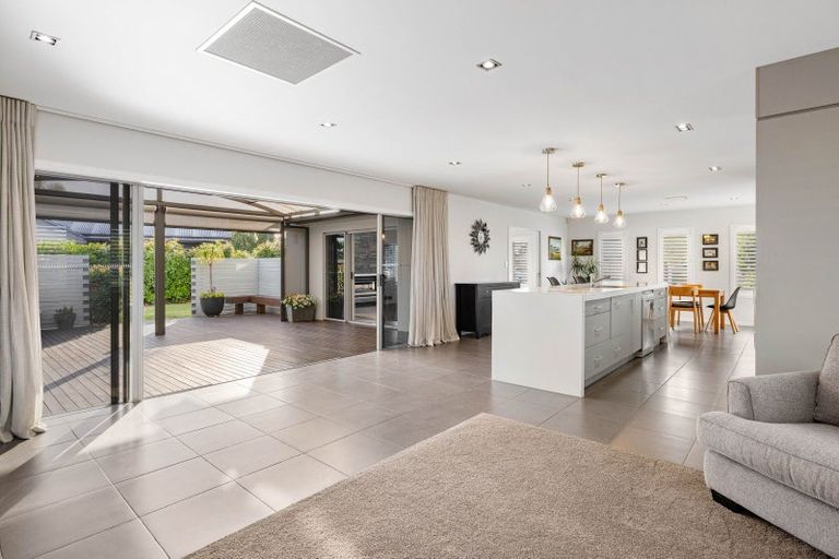 Photo of property in 2 Lamia Grove, Papamoa Beach, Papamoa, 3118