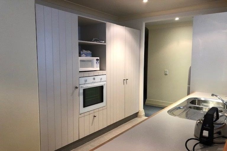 Photo of property in Kelvin House, 6g/16 The Terrace, Wellington Central, Wellington, 6011