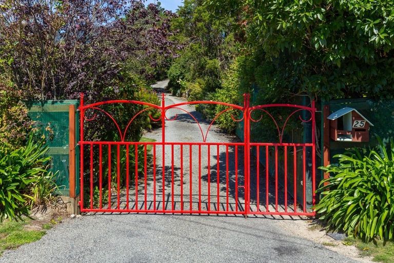 Photo of property in 25 Mahakipawa Road, Havelock, 7100