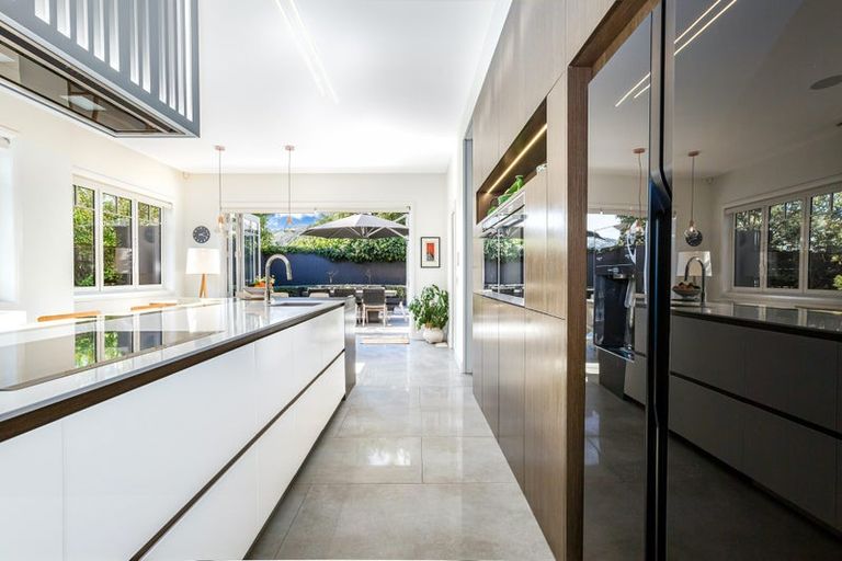 Photo of property in 15 Nikau Street, Eastbourne, Lower Hutt, 5013