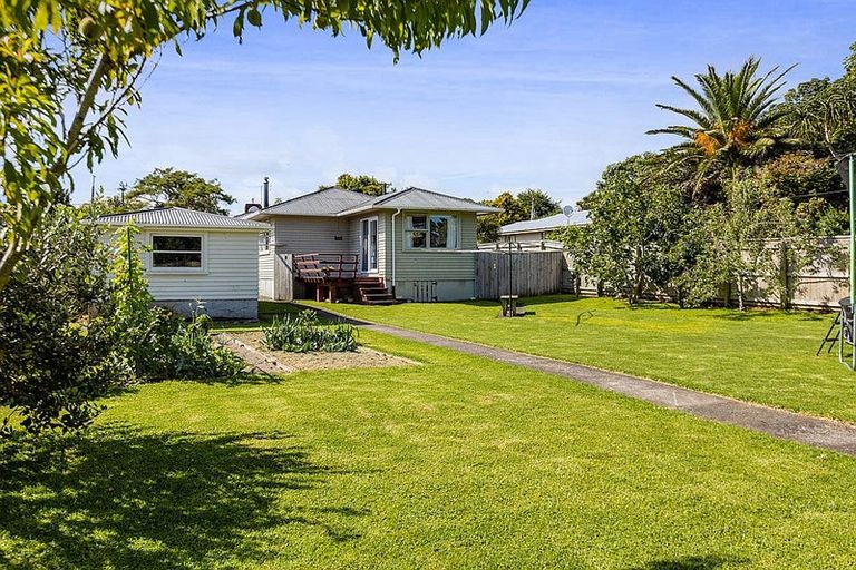 Photo of property in 28 Old South Road, Okato, 4335