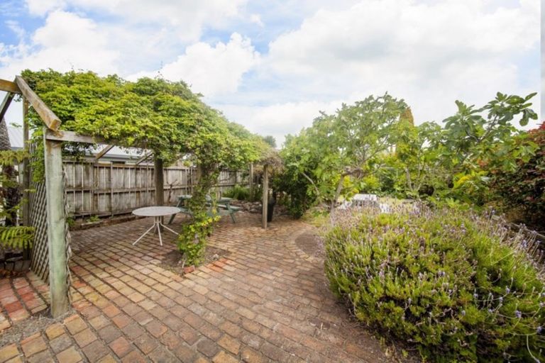Photo of property in 85 Wellesley Road, Napier South, Napier, 4110