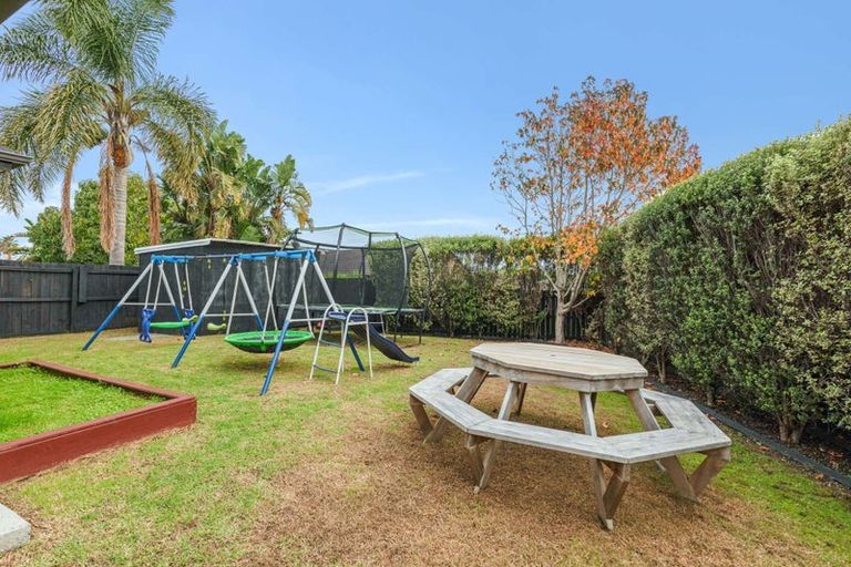 Photo of property in 1 Puketi Lane, Waiuku, 2123