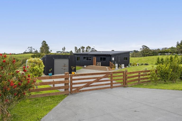 Photo of property in 621 Climie Road, Cardiff, Stratford, 4391