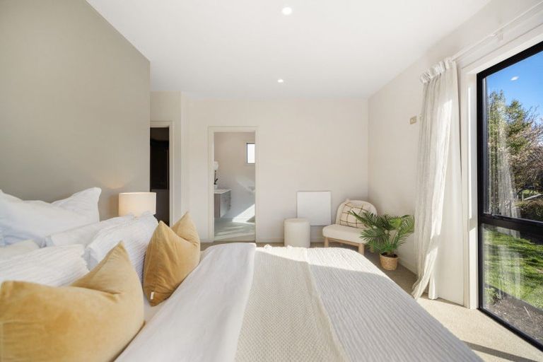 Photo of property in 12 Jacks Point Rise, Jacks Point, Queenstown, 9371