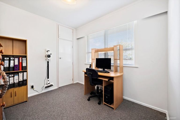 Photo of property in 2/2 Paul Place, Pakuranga, Auckland, 2010