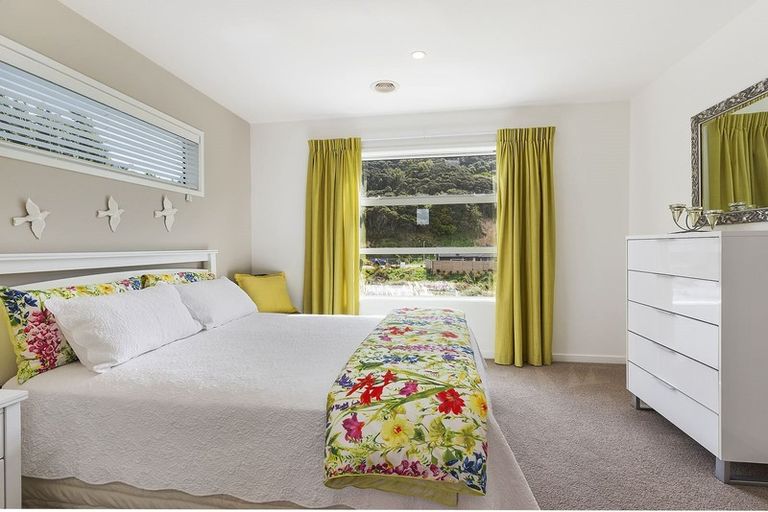 Photo of property in 4 Shoal Place, Whitby, Porirua, 5024