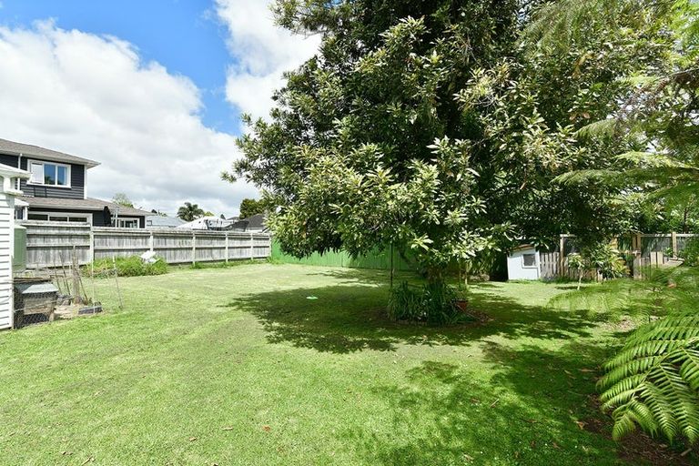 Photo of property in 47 Waipani Road, Te Atatu Peninsula, Auckland, 0610