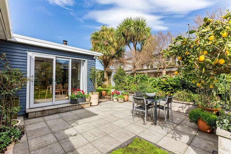 Photo of property in 140 Main Road, Titahi Bay, Porirua, 5022