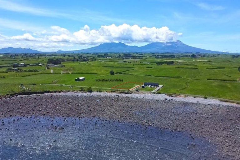 Photo of property in 304 Coast Road, Warea, 4381
