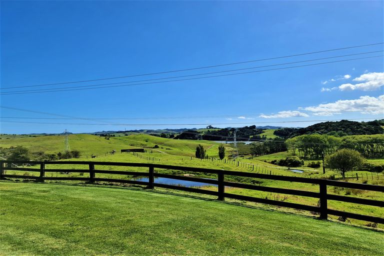 Photo of property in 9 Mountain Road, Kaiwaka, 0587
