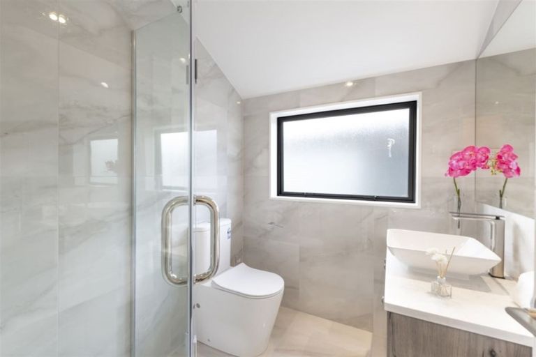 Photo of property in 54 Tir Conaill Avenue, Flat Bush, Auckland, 2019