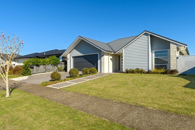 Photo of property in 93 Puhirake Crescent, Pyes Pa, Tauranga, 3112