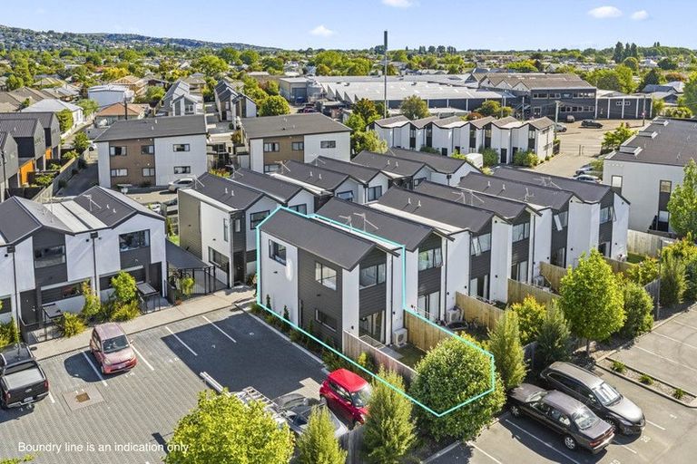 Photo of property in 10/15 Bunyan Street, Waltham, Christchurch, 8023