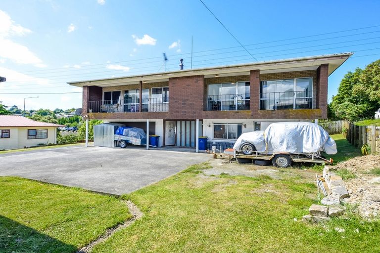 Photo of property in 236 Triangle Road, Massey, Auckland, 0614