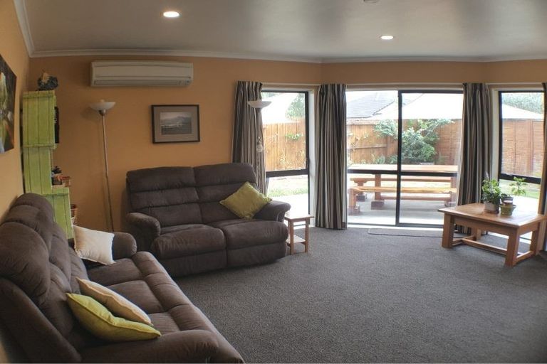 Photo of property in 21 Evansbel Place, Papamoa Beach, Papamoa, 3118