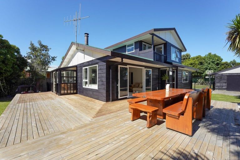 Photo of property in 73 Atkinson Avenue, Otaki Beach, Otaki, 5512