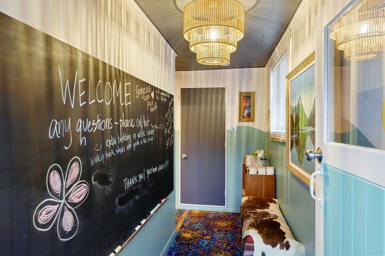 Photo of property in 11 Iti Grove, Waikanae, 5036