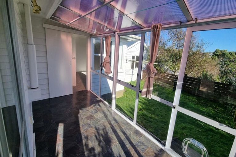 Photo of property in 128 Helston Road, Paparangi, Wellington, 6037