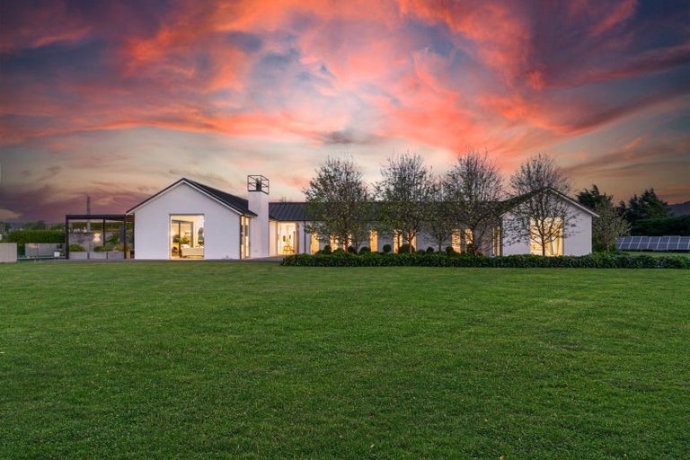 Photo of property in Dublin Street, Martinborough, 5711