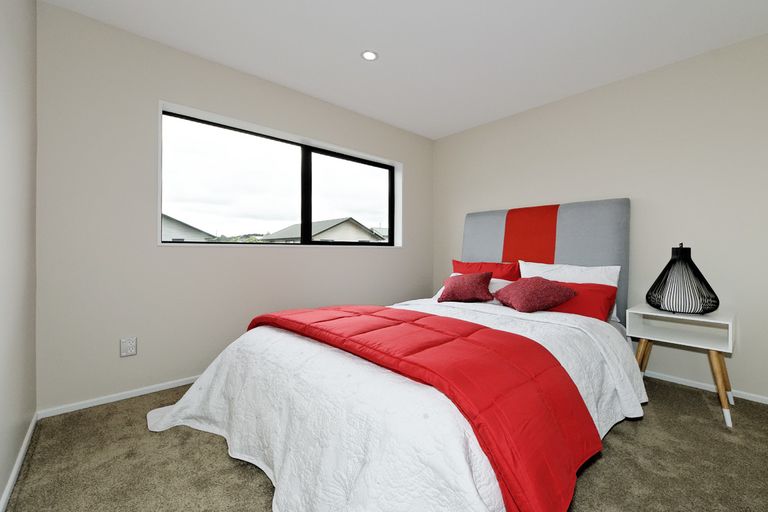 Photo of property in 421 West Coast Road, Glen Eden, Auckland, 0602