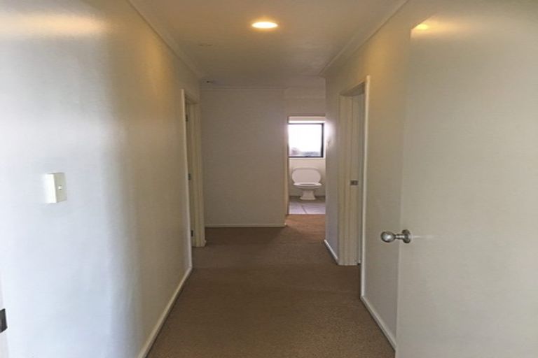 Photo of property in 6 Bokeen Lane, Flat Bush, Auckland, 2019