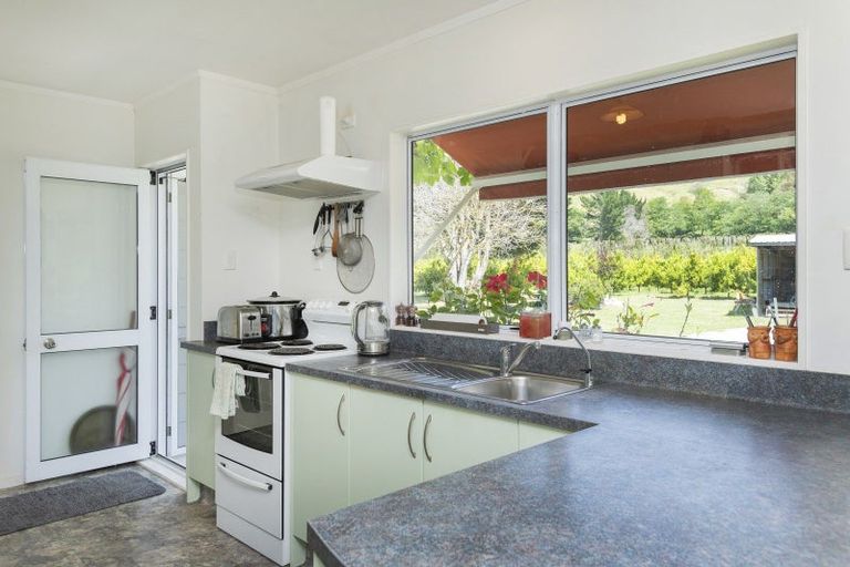 Photo of property in 98 Taurau Valley Road, Manutuke, 4072