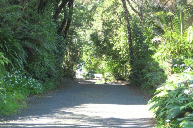 Photo of property in 4 Redcoat Lane, New Plymouth, 4310