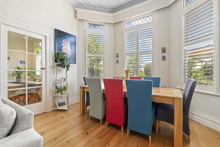 Photo of property in 8 Dodson Avenue, Milford, Auckland, 0620