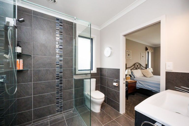 Photo of property in 18 Oak Crescent, Ashhurst, 4810