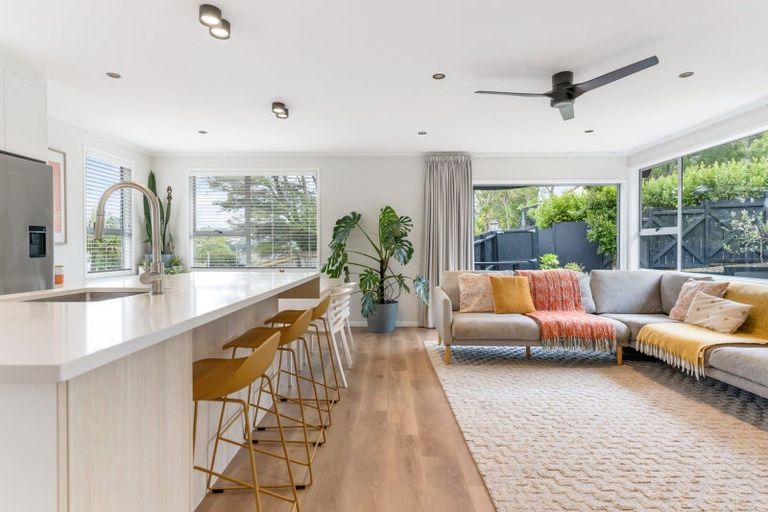 Photo of property in 50 Powrie Street, Glenfield, Auckland, 0629