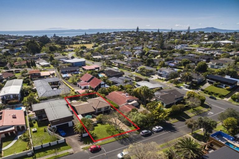Photo of property in 39 Amante Crescent, Mairangi Bay, Auckland, 0630