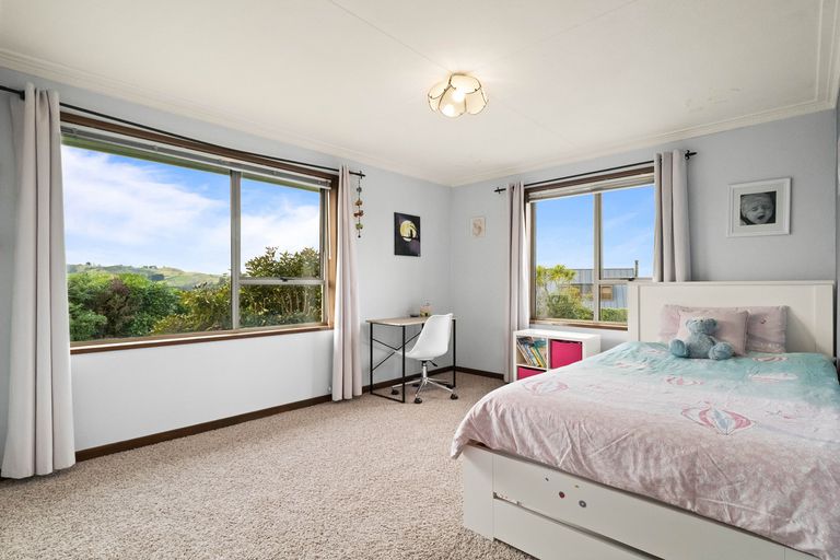 Photo of property in 15 Estuary Crescent, Fairfield, Dunedin, 9018