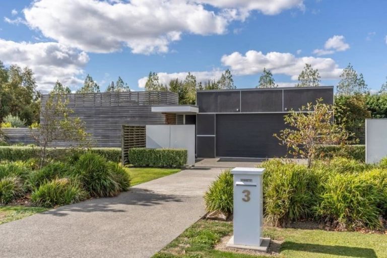 Photo of property in 3 Eagle Place, Martinborough, 5711