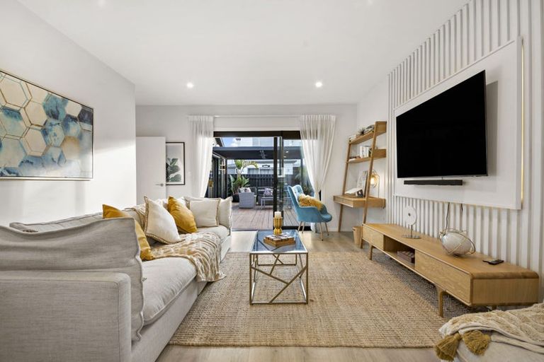 Photo of property in 5 Waipana Street, Hobsonville, Auckland, 0618