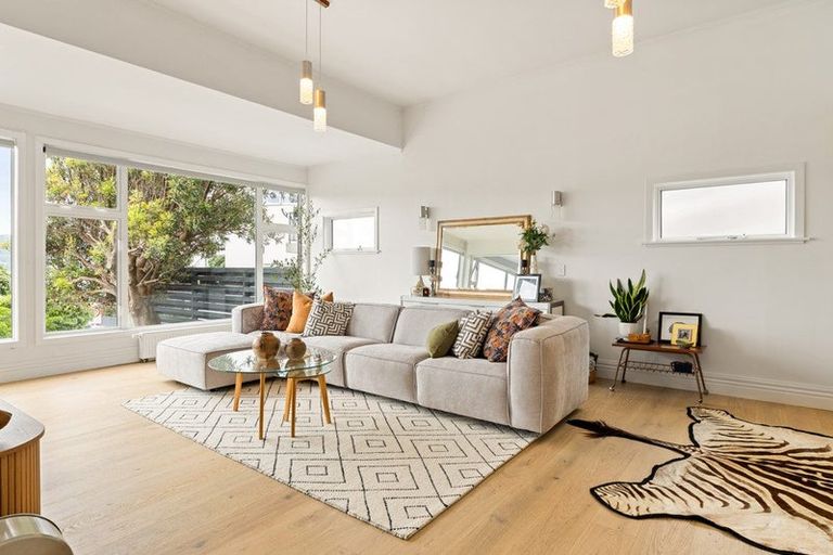 Photo of property in 2 Maida Vale Road, Roseneath, Wellington, 6011