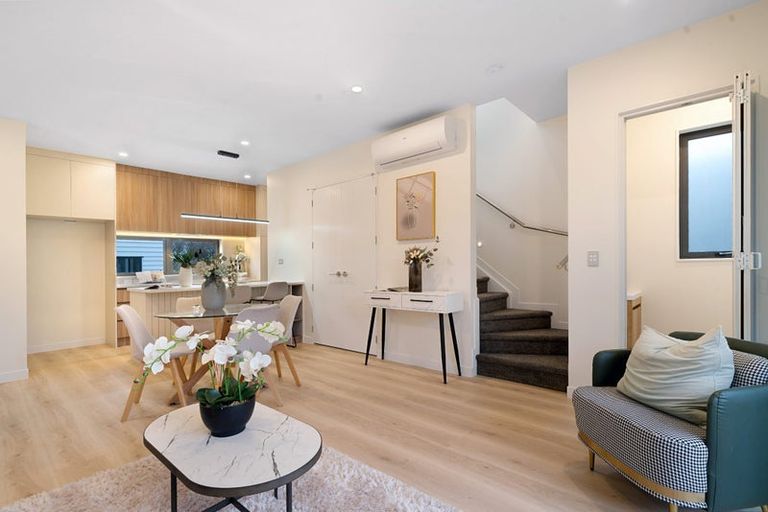 Photo of property in 28c Moire Road, Massey, Auckland, 0614