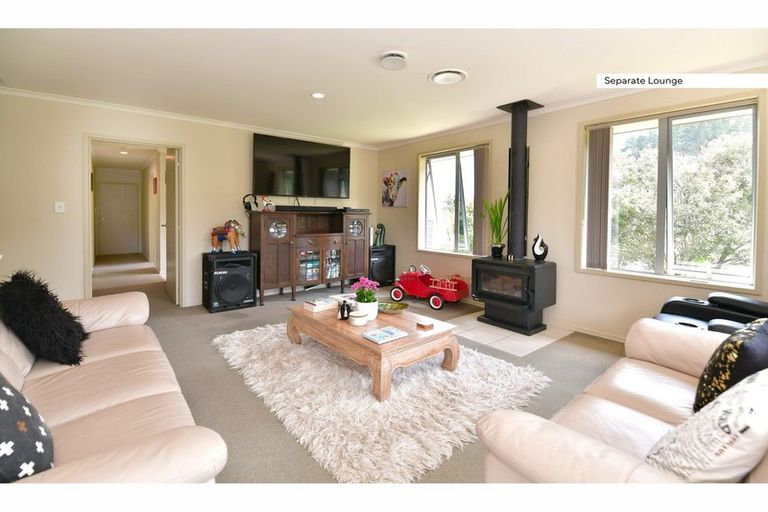 Photo of property in 24 Puhoi Close, Puhoi, Warkworth, 0994