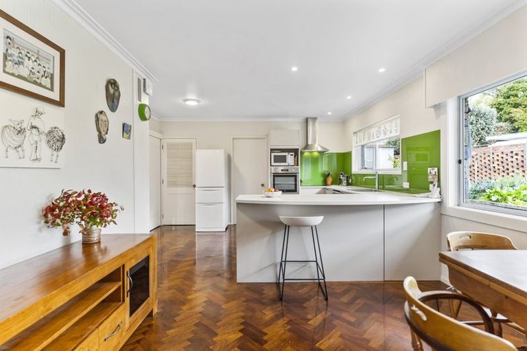 Photo of property in 21 Marywil Crescent, Hillcrest, Auckland, 0627