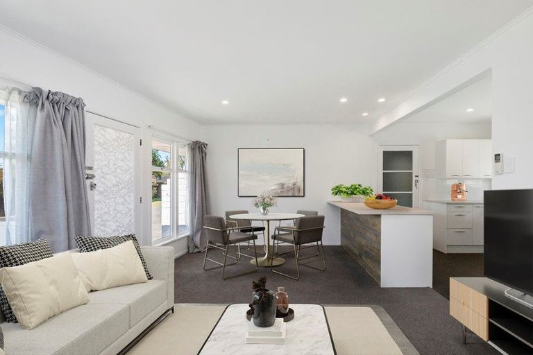 Photo of property in 15a Landscape Road, Pukekohe, 2120