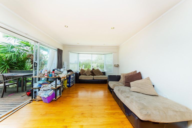 Photo of property in 3 Kaikoura Street, Henderson, Auckland, 0612