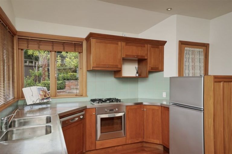 Photo of property in 8 Hackthorne Road, Cashmere, Christchurch, 8022