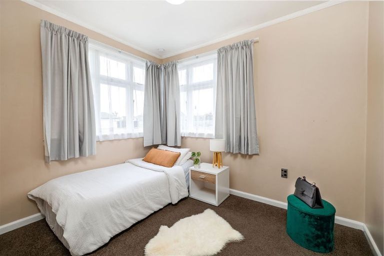 Photo of property in 1/375 Yaldhurst Road, Russley, Christchurch, 8042