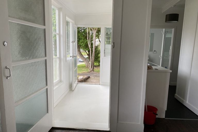 Photo of property in 18 Shoal Bay Road, Devonport, Auckland, 0624