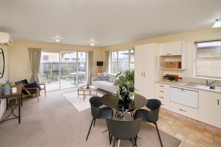 Photo of property in 2/353 Main South Road, Hornby, Christchurch, 8042