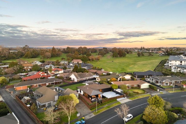 Photo of property in 36 Delamare Road, St Andrews, Hamilton, 3200