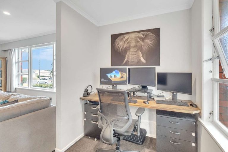 Photo of property in 12 Tawa Street, Levin, 5510